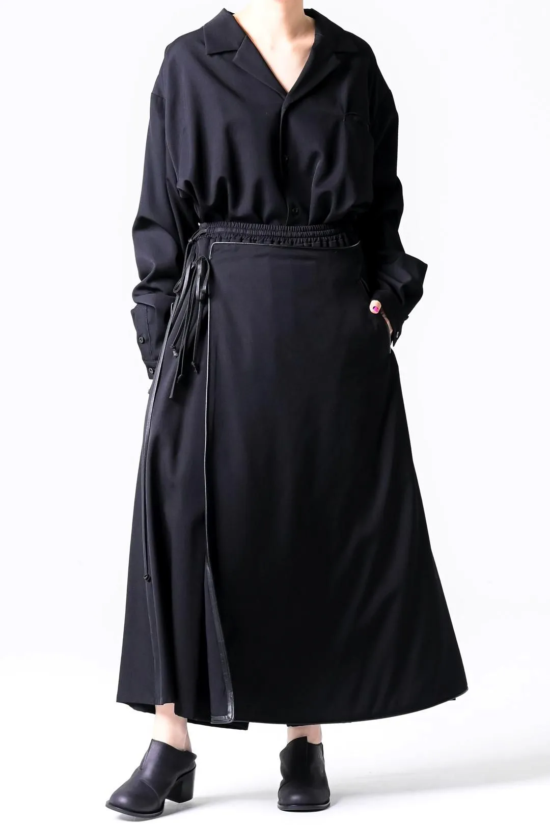  Wool Gabardine Leather Piping Wrap Pants